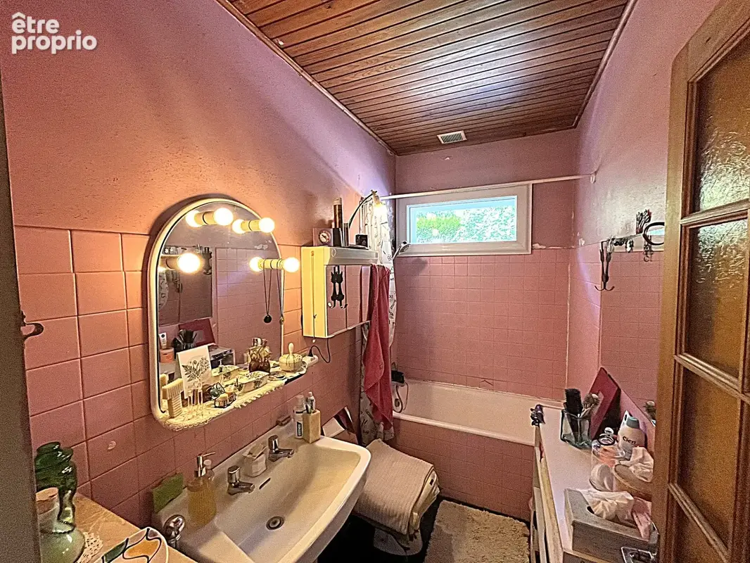 Compromis appartement - maison familiale de 143m² au sol, proche du lac - photo 13