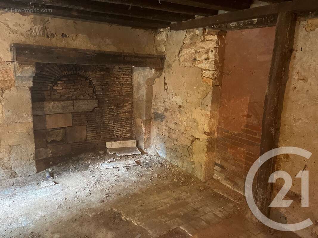 Maison à ENTRAINS-SUR-NOHAIN