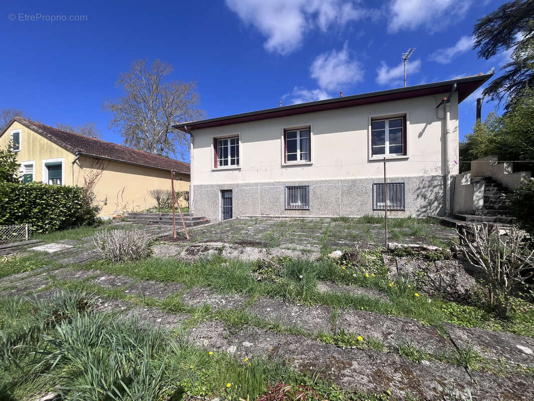 Maison à MONTASTRUC-LA-CONSEILLERE