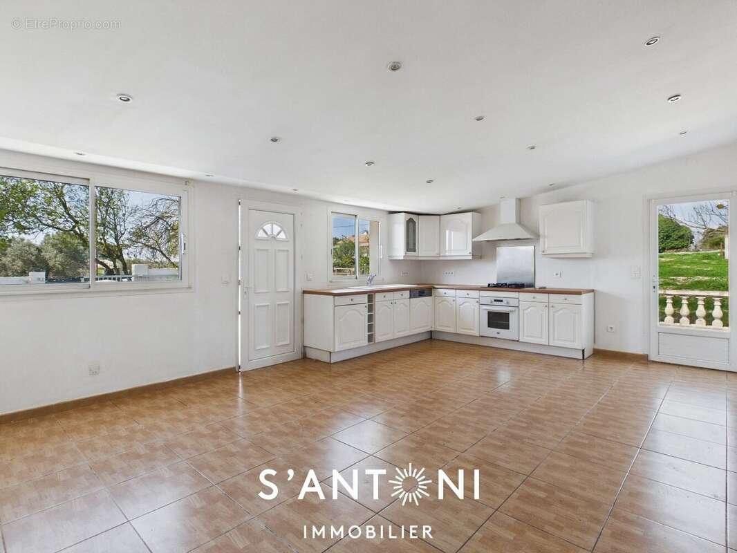 Maison à BALARUC-LE-VIEUX