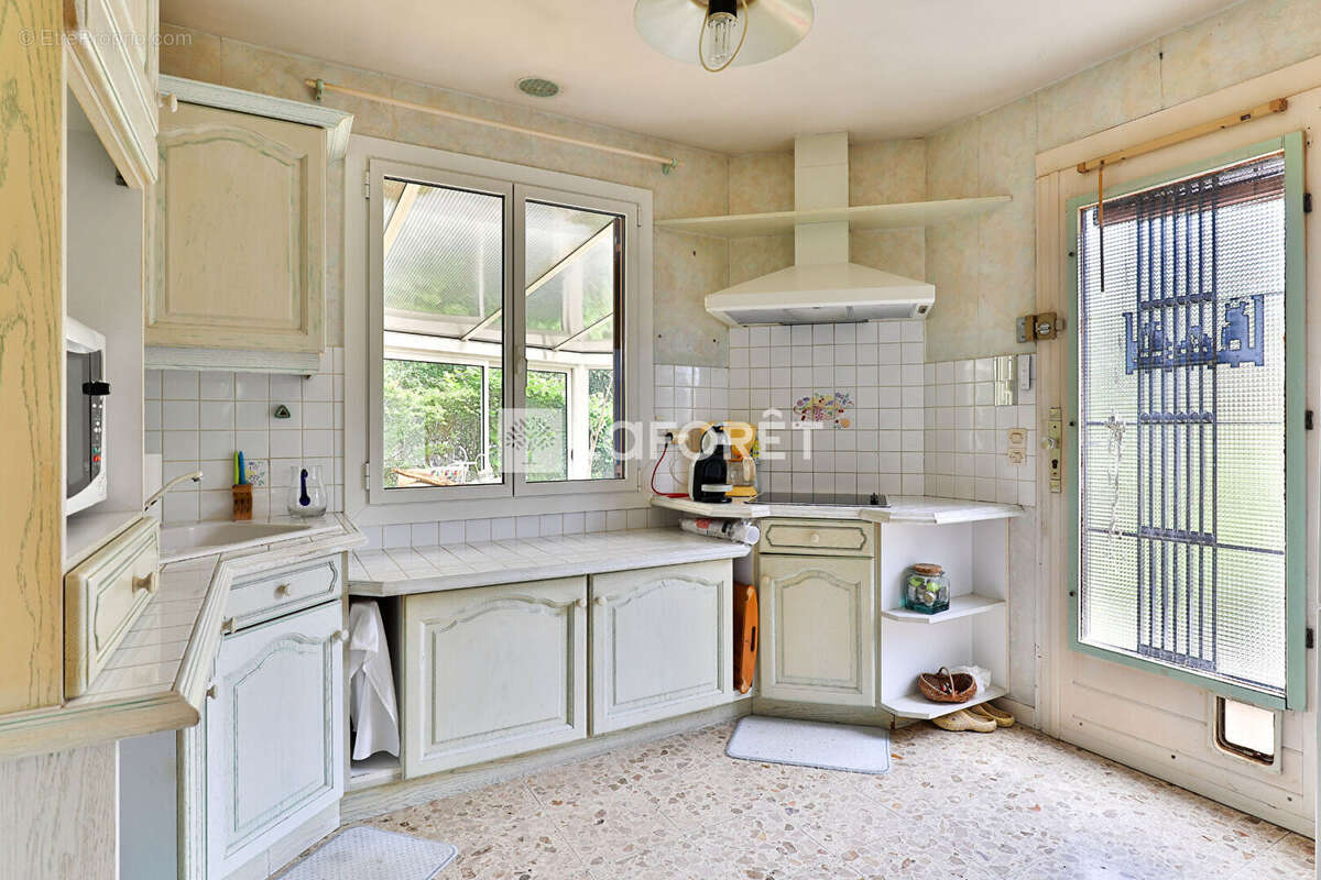 Le charme d'un grand jardin, le potentiel d'une maison à réinventer - photo 3