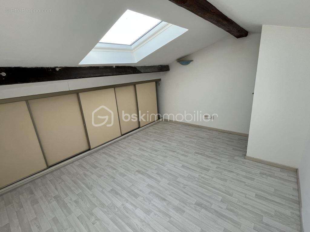 Charmant appartement T4 de 81 m2 en duplex au cœur de Roquebrune-sur-Argens - photo 4