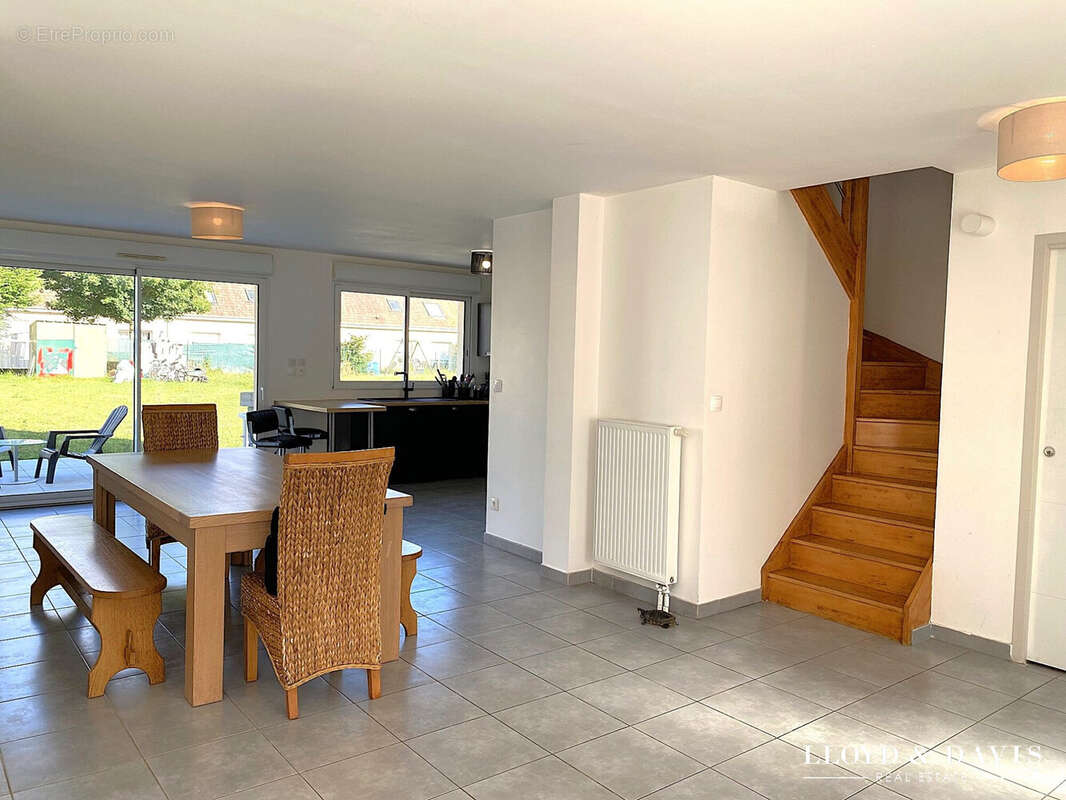 Maison 132 m² à Thourotte  - photo 4