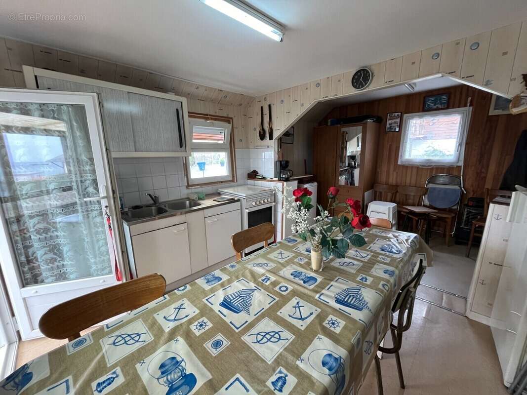 Maison à SAINT-COME-DE-FRESNE