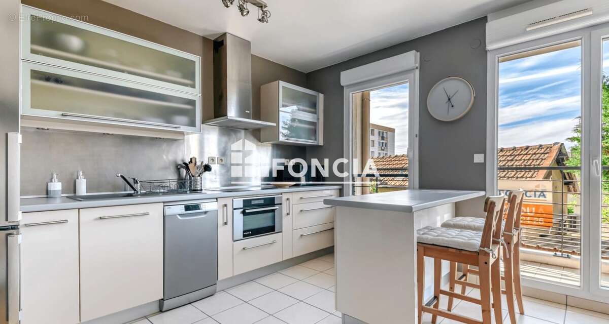 Appartement à VAULX-EN-VELIN