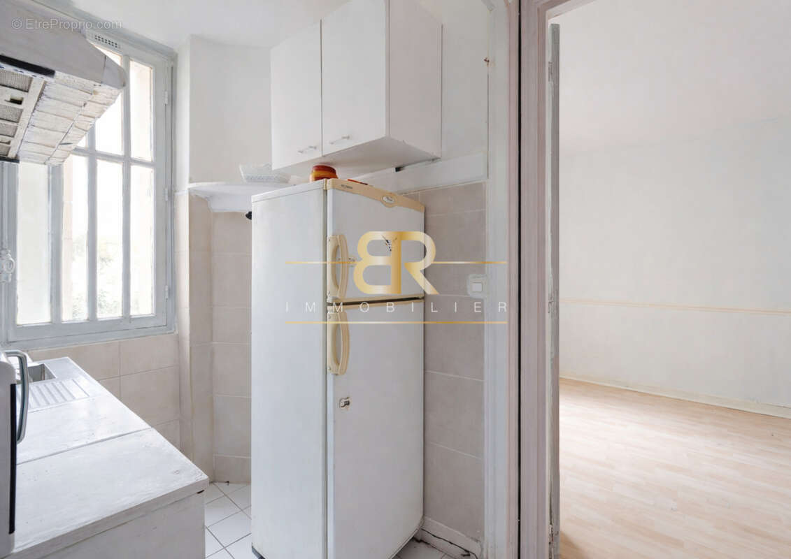 Appartement à PARIS-14E