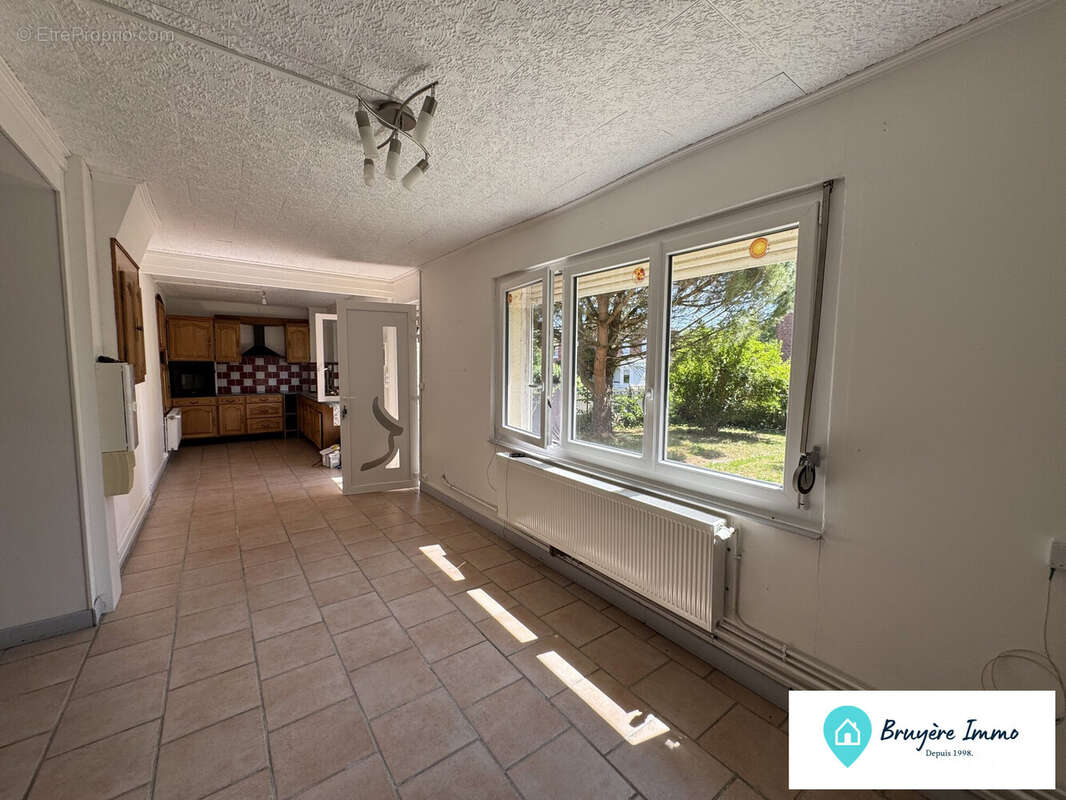 Maison à AVESNES-SUR-HELPE