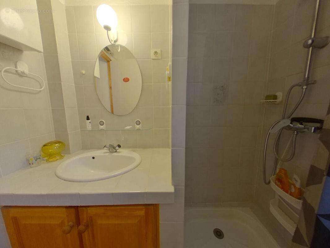 Maison à LE LAUZET-UBAYE