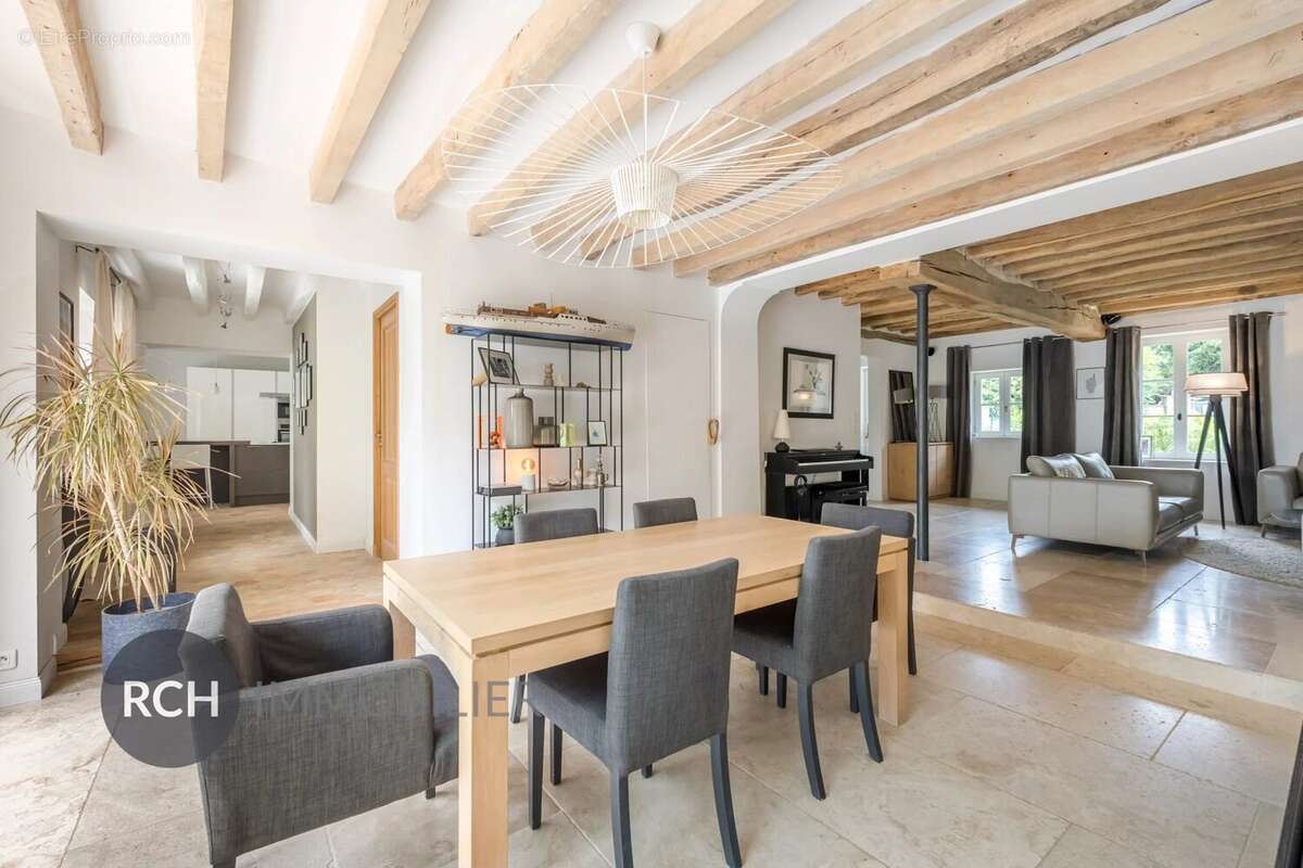 Maison à ORGERUS