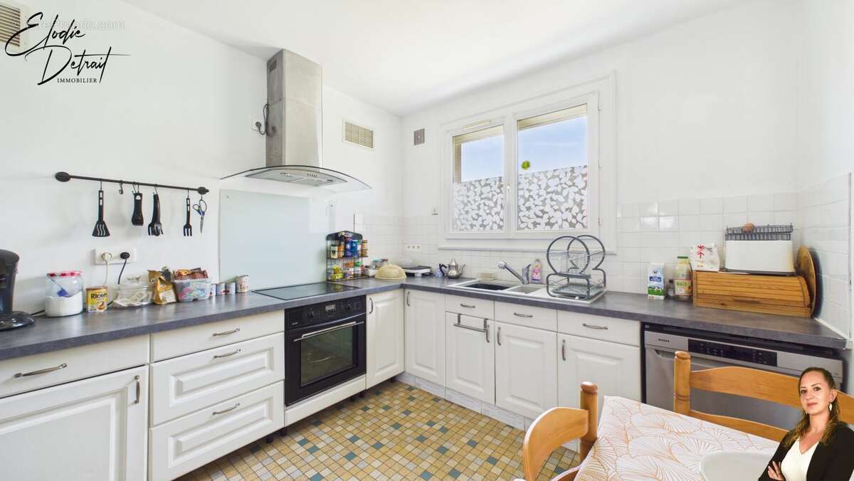 Maison 113 m² à La Bazoge  - photo 6