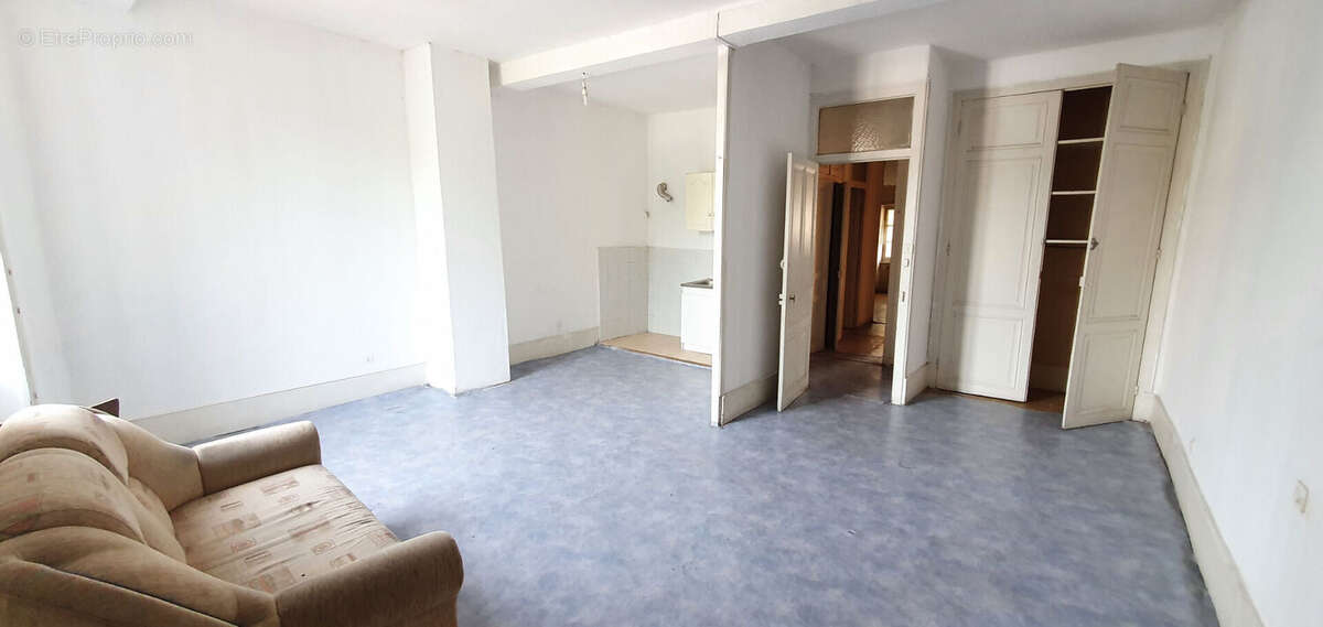 Appartement à LE PEAGE-DE-ROUSSILLON