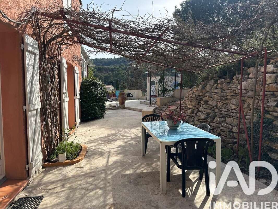 Photo 2 - Maison à VENTABREN