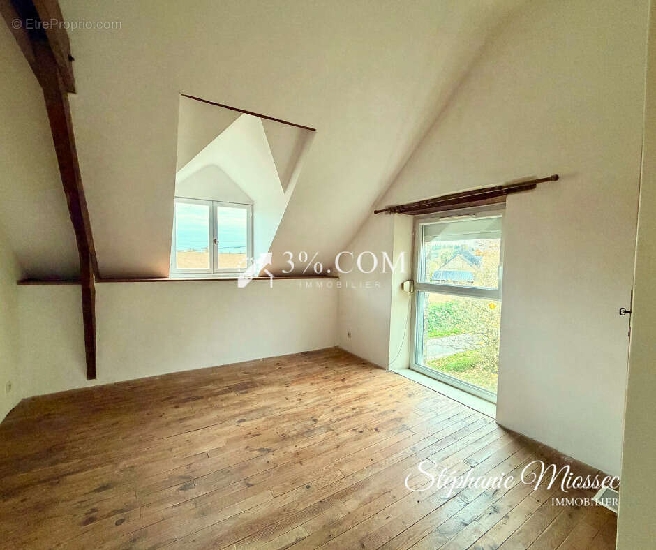 Maison à SAINT-VRAN