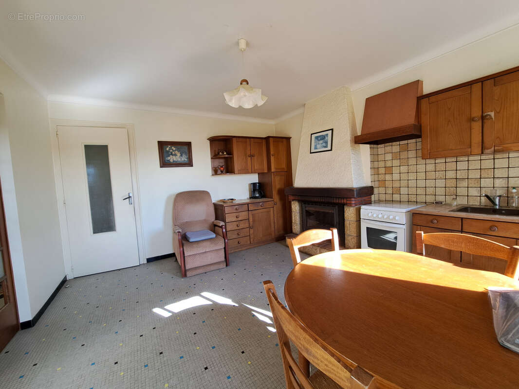 Maison à LE LANDREAU