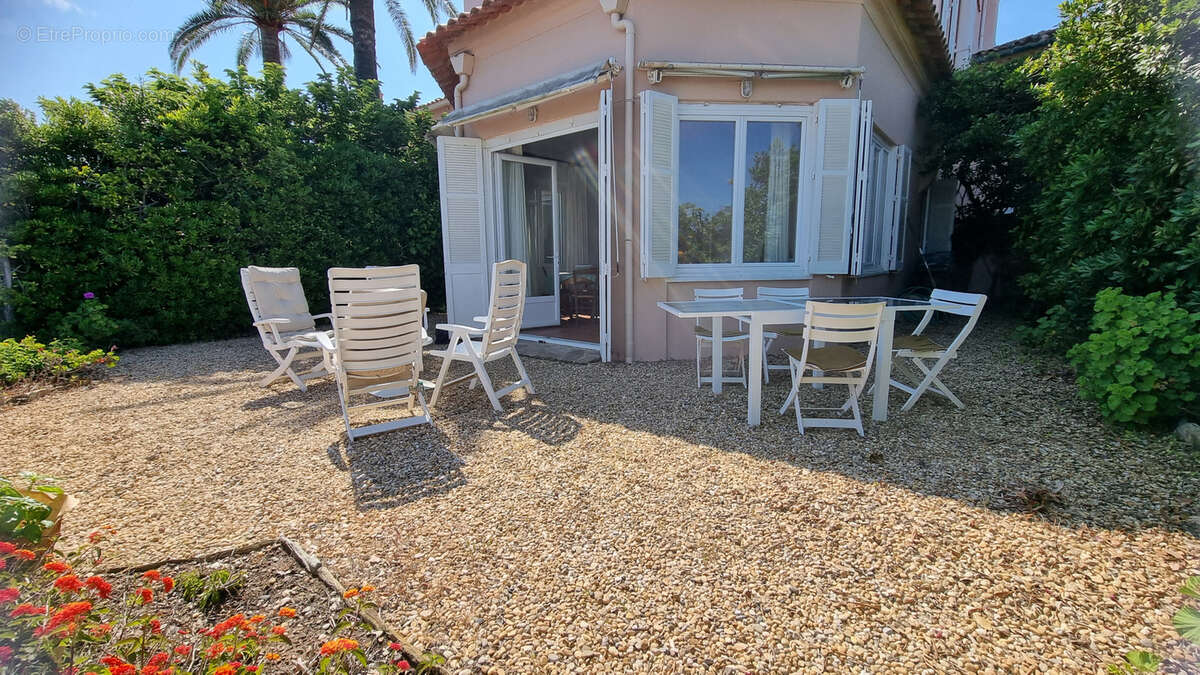 Appartement à HYERES