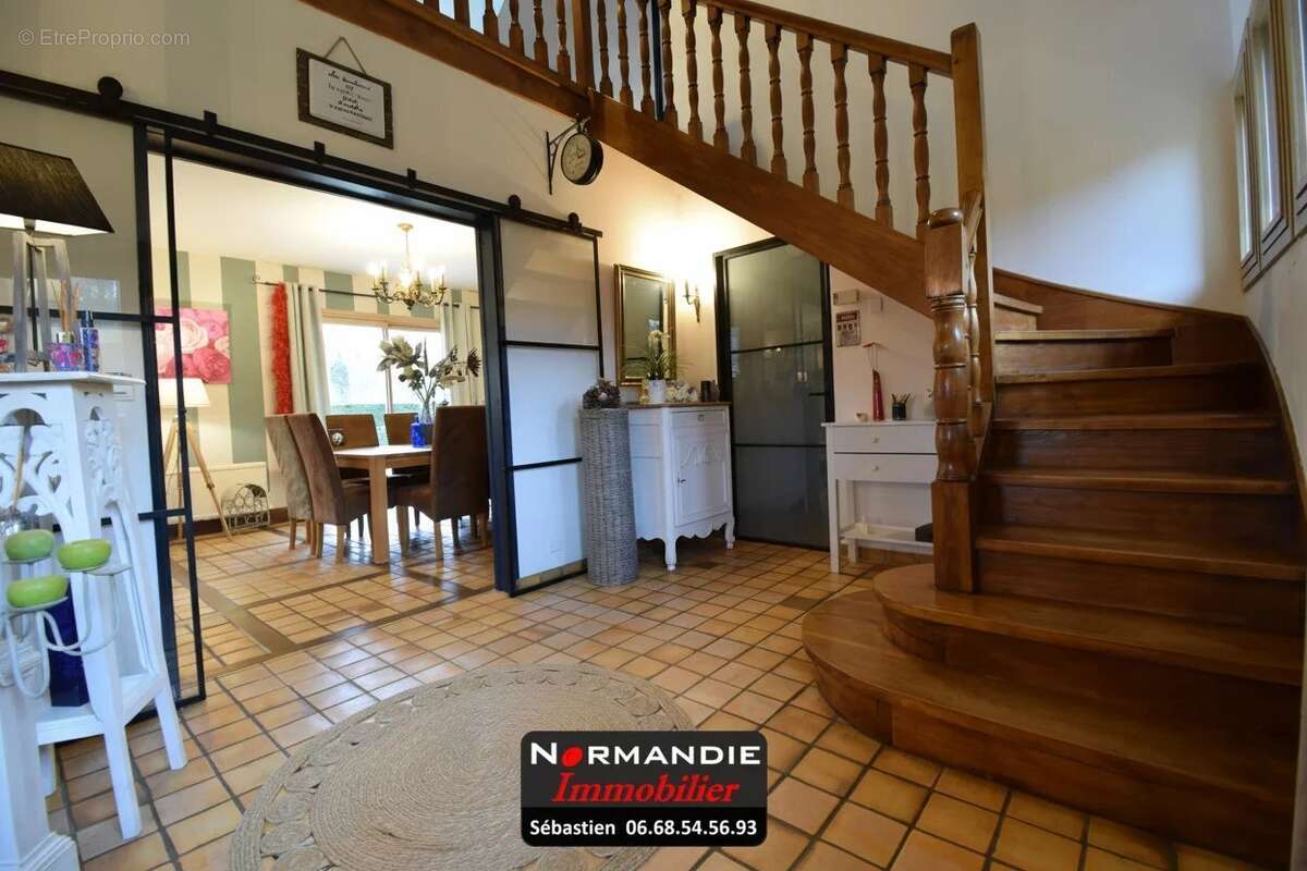 Maison à CANY-BARVILLE