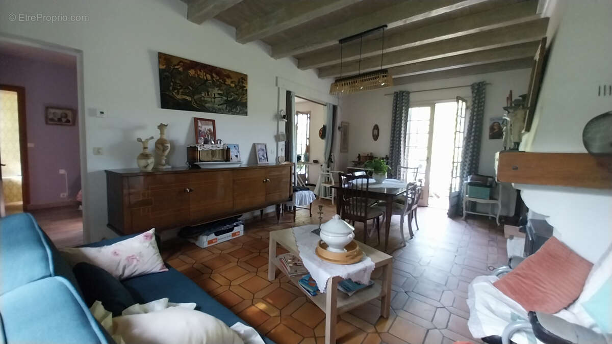 SOUS-OFFRE ! Maison de 2 chambres sur 8000m2 de terrain au calme et sans vis à vis dans le Périgord Vert. - photo 4