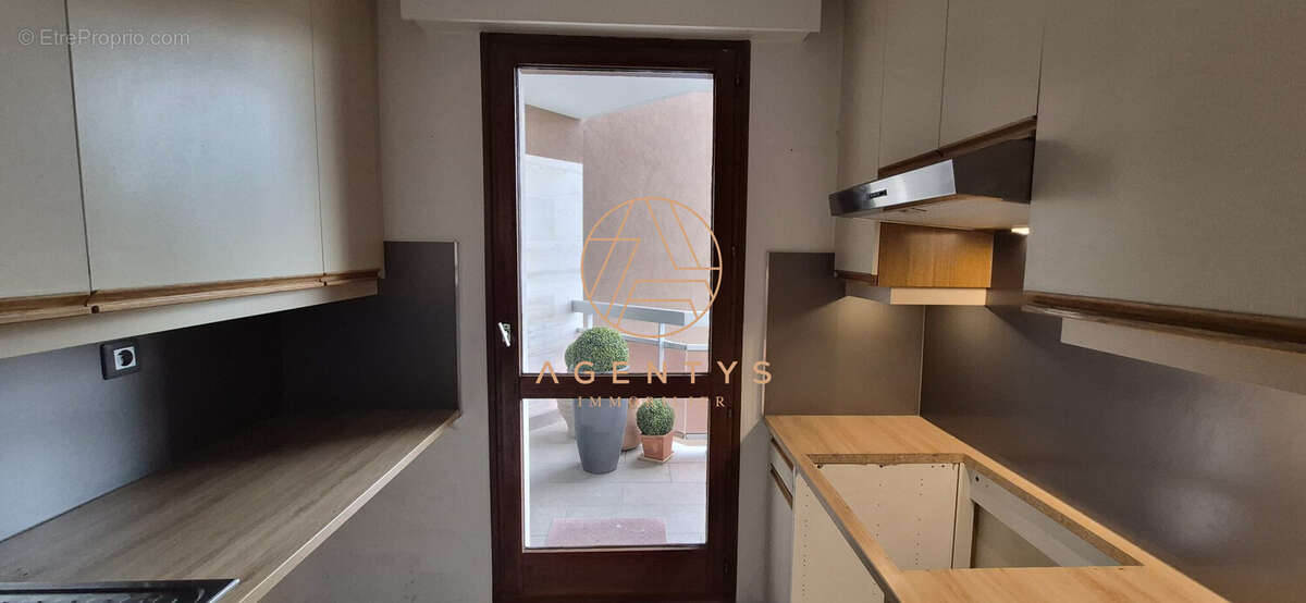 Appartement à LE PERREUX-SUR-MARNE