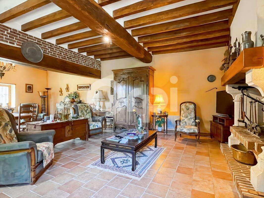 Maison à GROSSOEUVRE