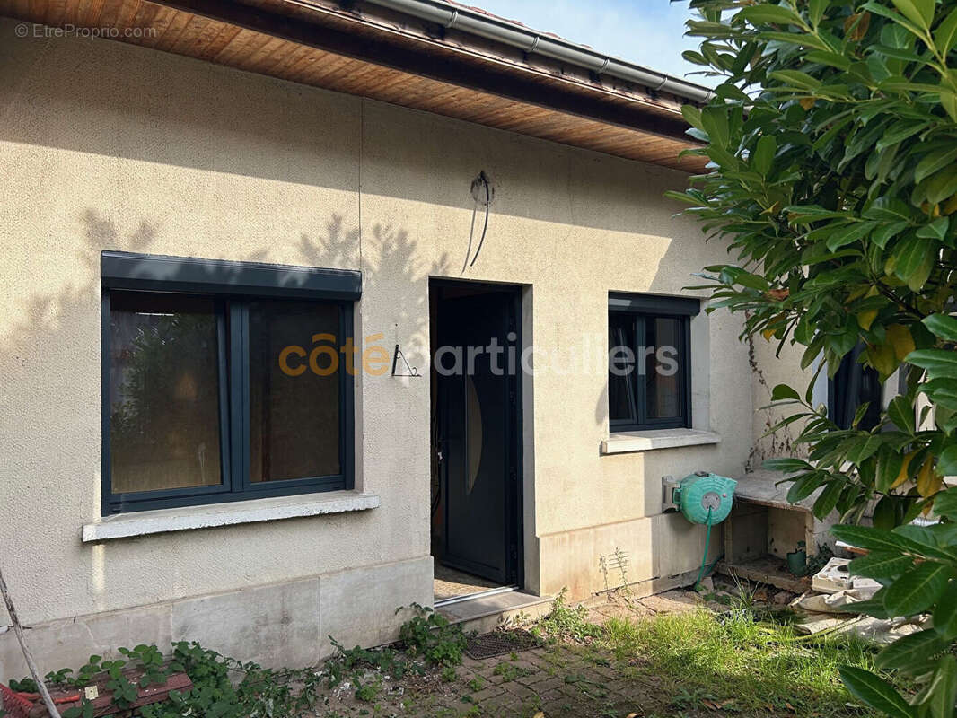 Maison à VILLENEUVE-LE-ROI