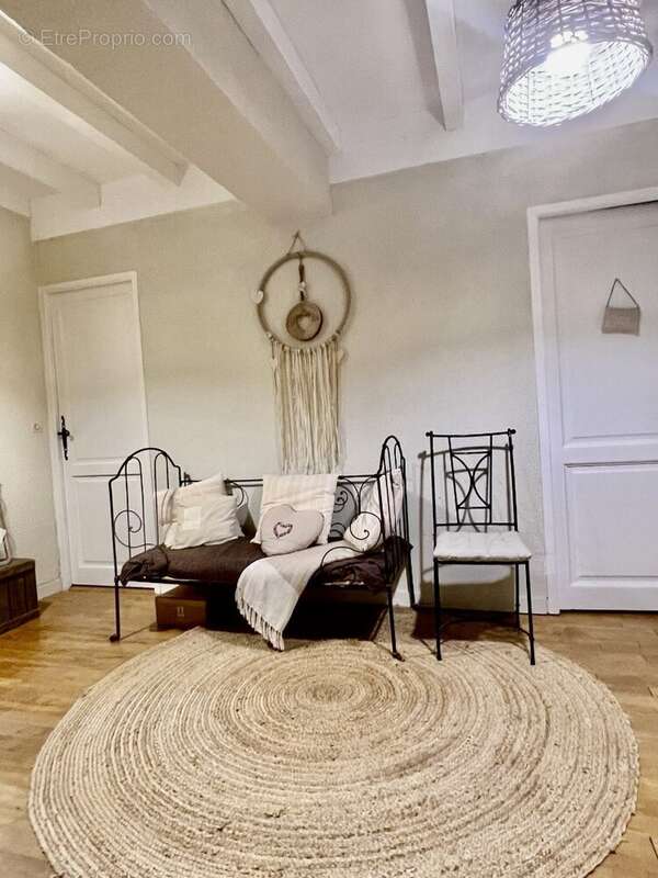 Maison à PAREMPUYRE