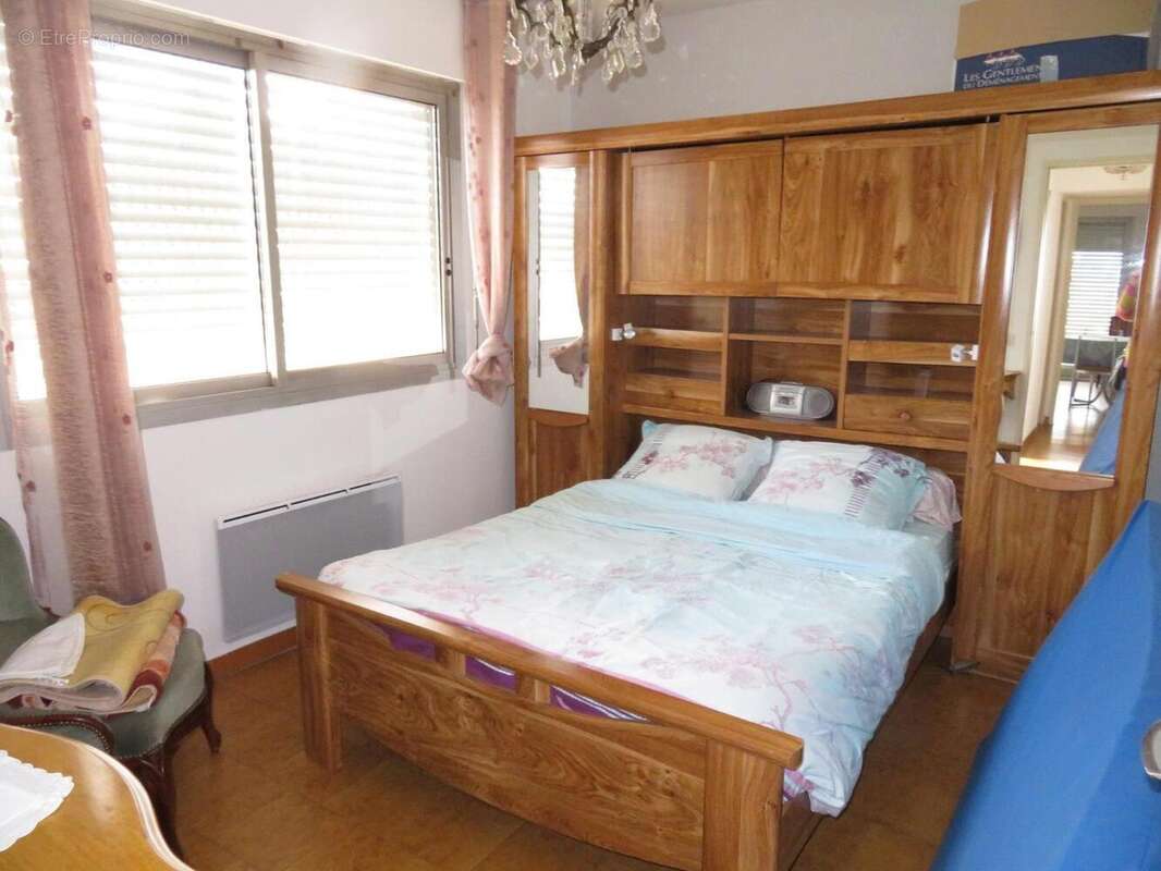   - Appartement à DRAGUIGNAN