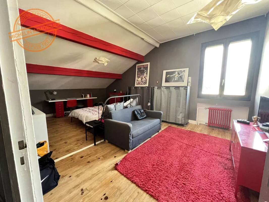 Maison à CHAMPAGNE-AU-MONT-D&#039;OR