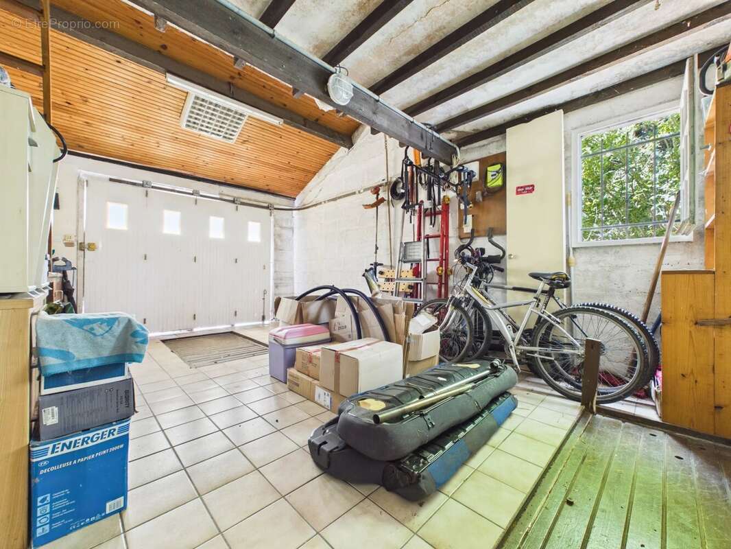 Maison familiale – 3 chambres – 5 307 m² de terrain avec piscine - photo 8
