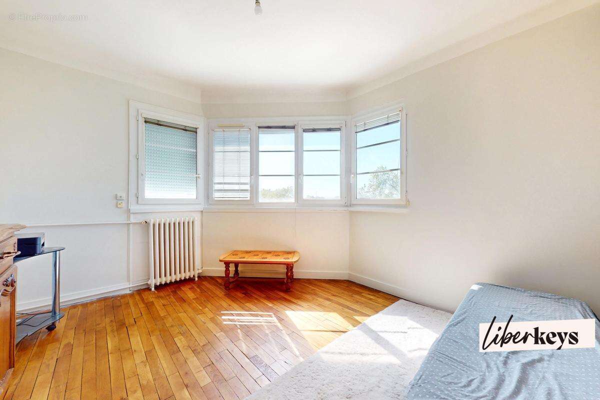 Appartement à MONTROUGE