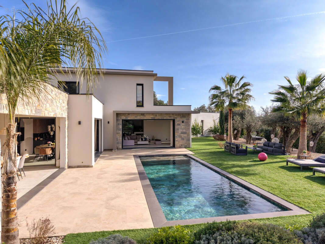 Maison à OPIO