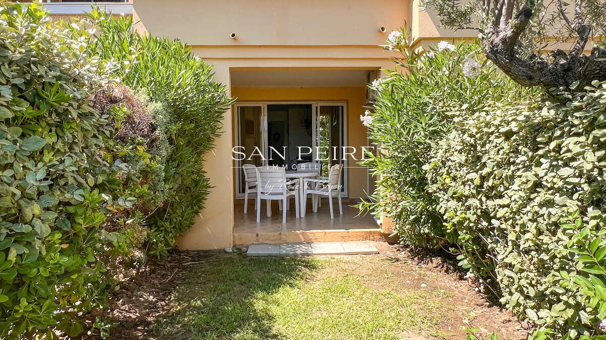 Appartement 29 m² à Les Issambres  - photo 2