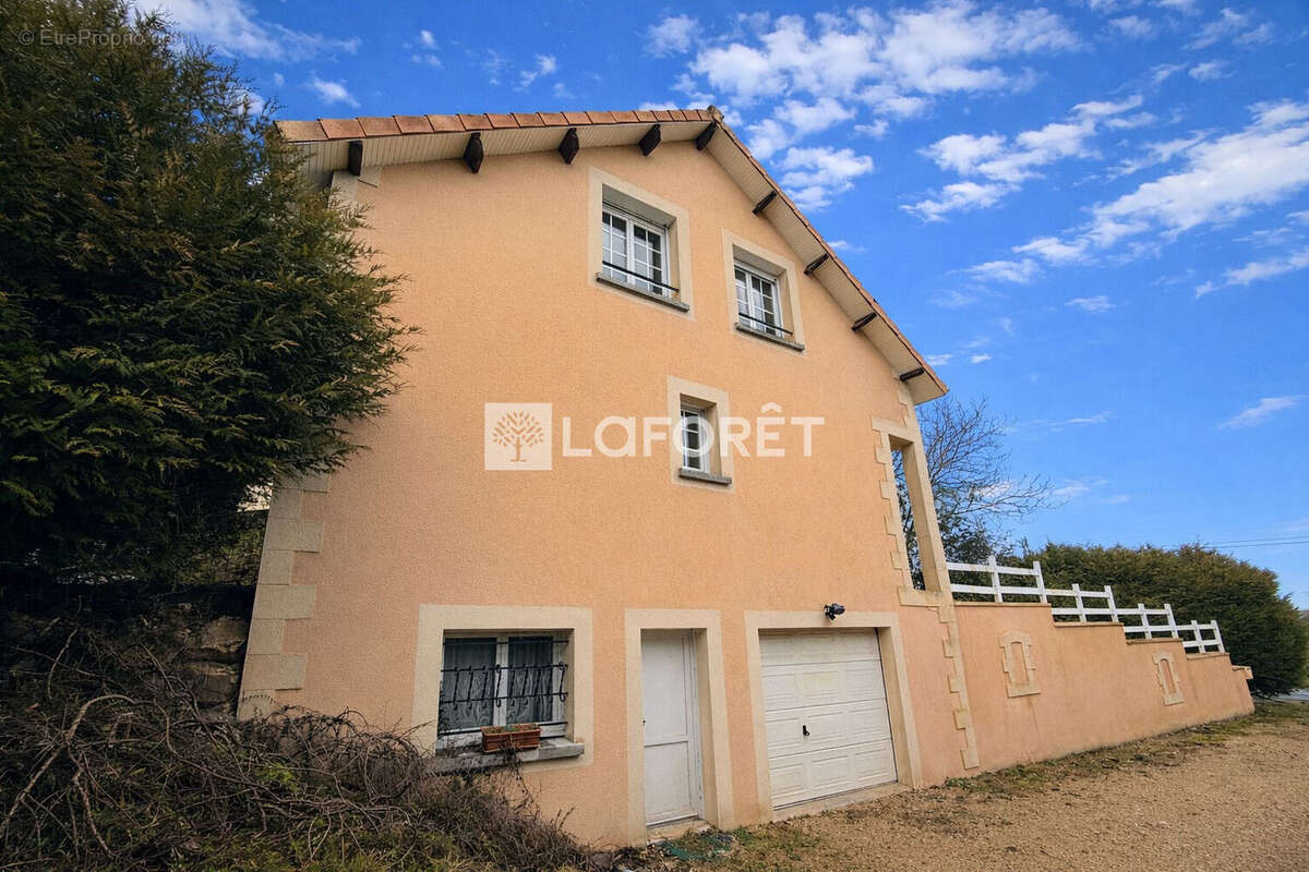 Maison à SOMME-BIONNE