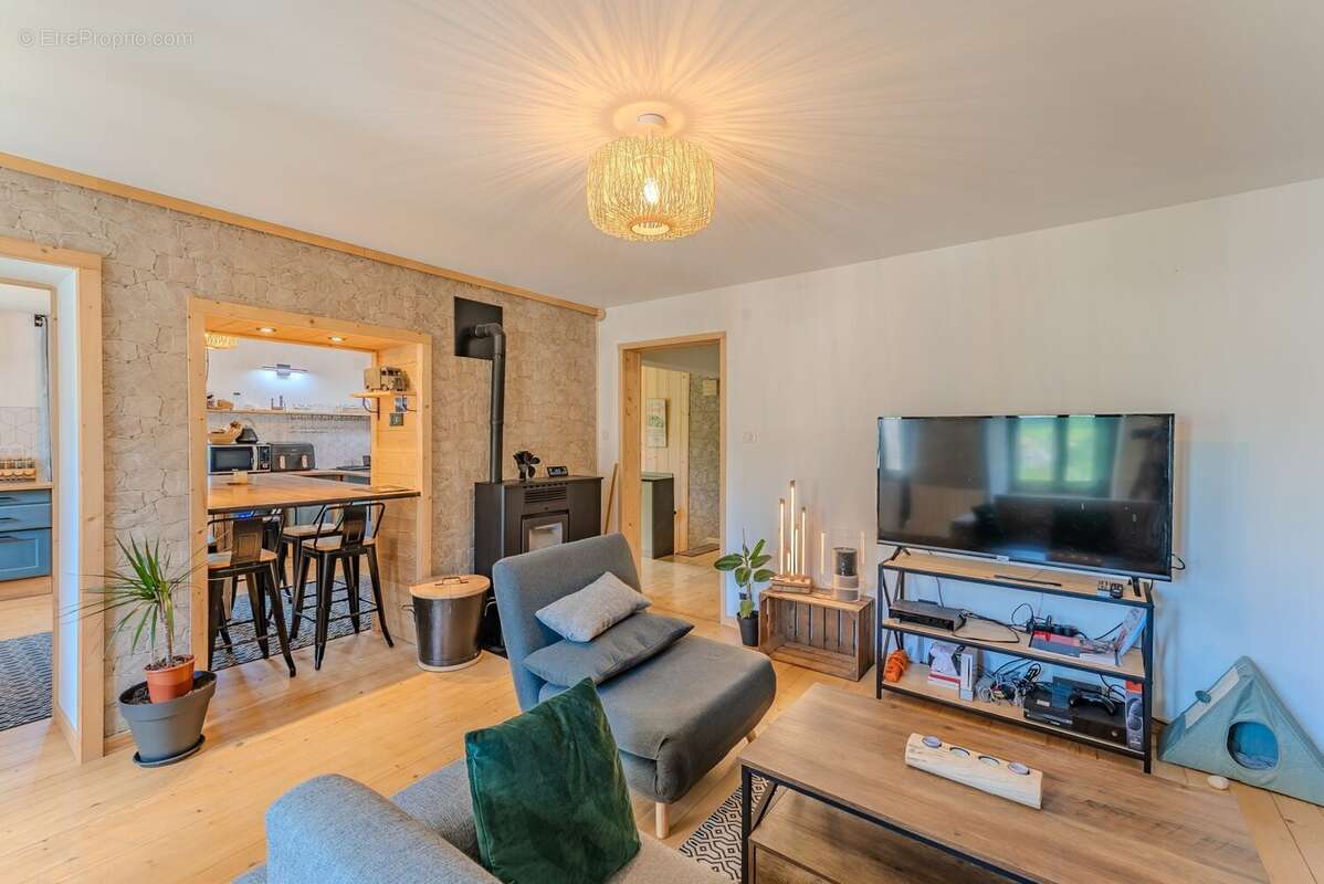 Maison 90 m² à Vacheresse  - photo 6