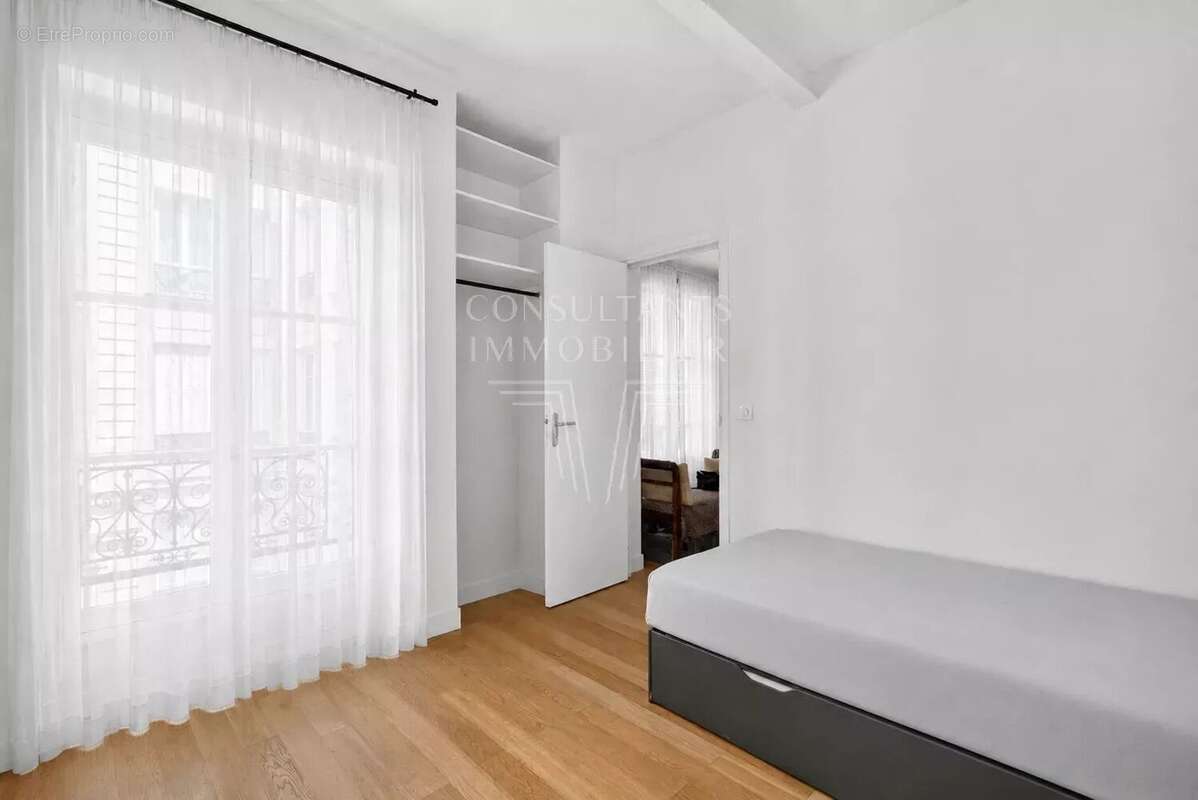 Appartement à PARIS-6E