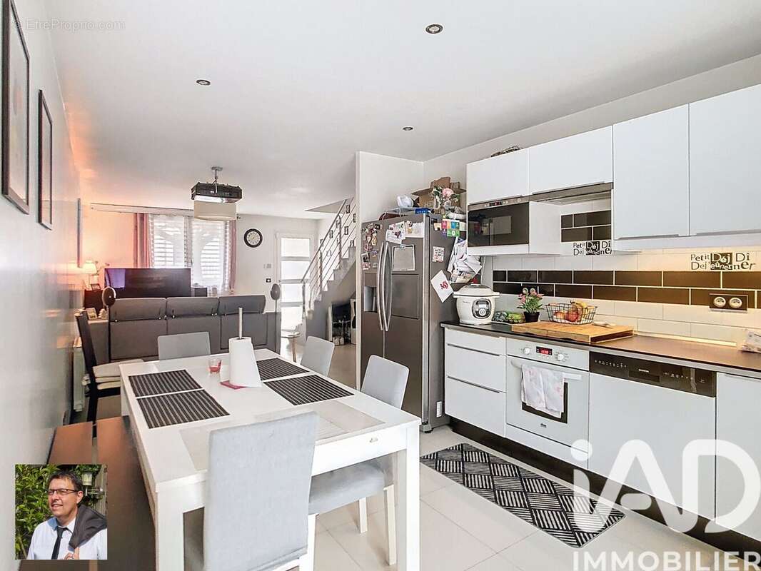 Photo 3 - Maison à VILLENEUVE-LE-ROI