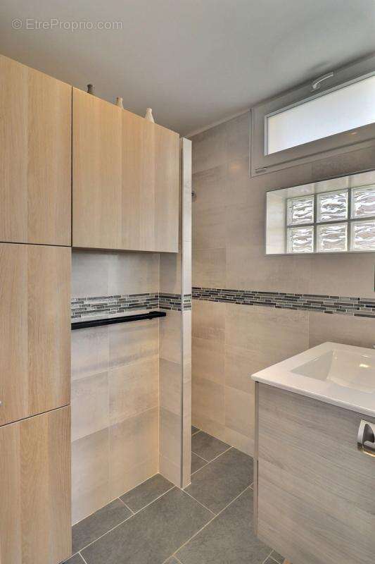 Appartement à SAINT-NOM-LA-BRETECHE