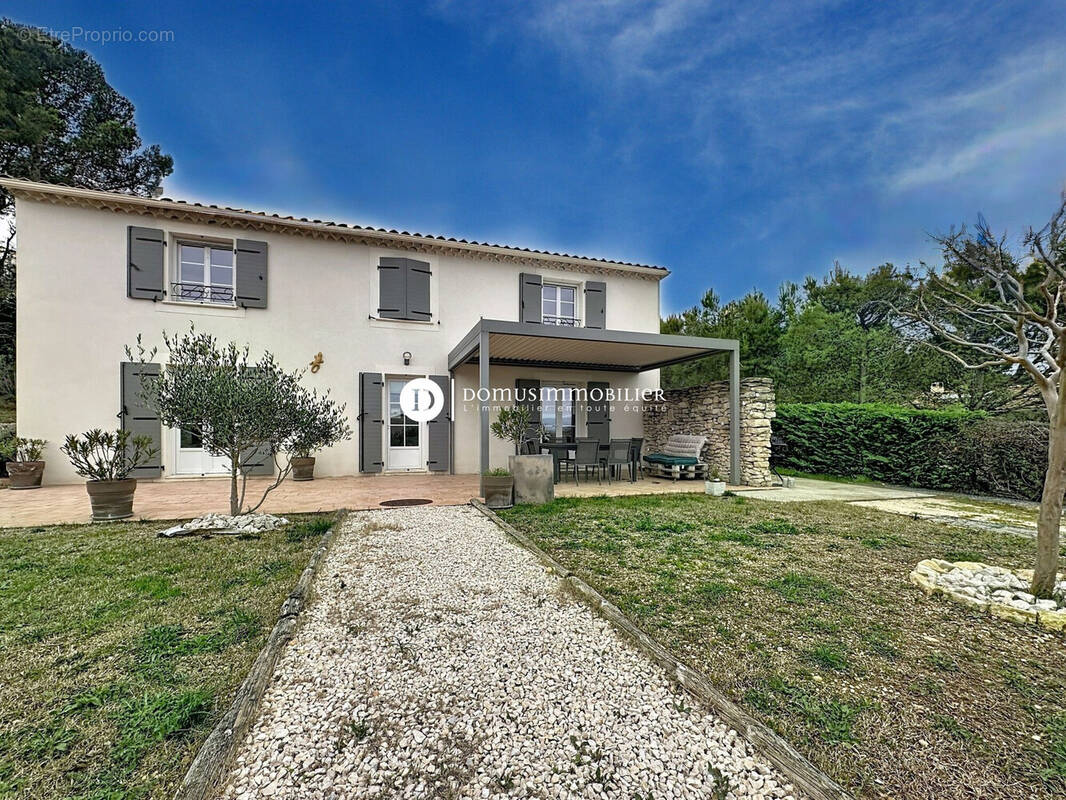Maison à CHATEAUNEUF-DE-GADAGNE