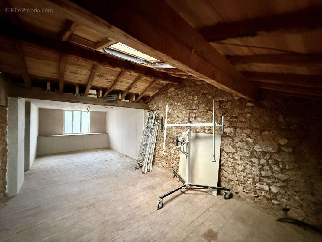 Maison à CAUNAY