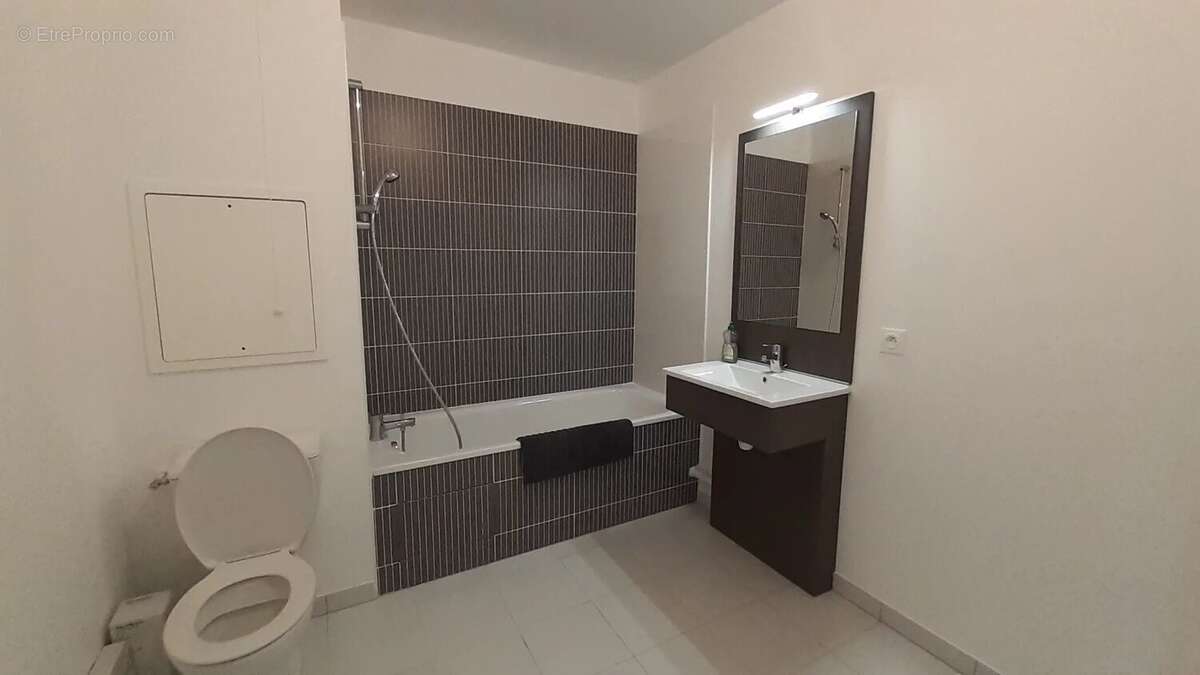 Appartement à AUBERVILLIERS