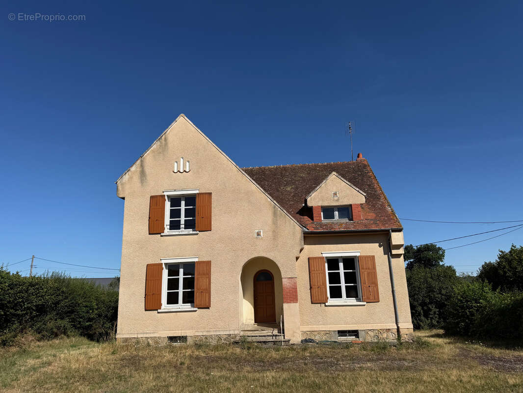 Auv 1226 : Maison typique, grange, puits, calme, vue, 3 849m2 - photo 33