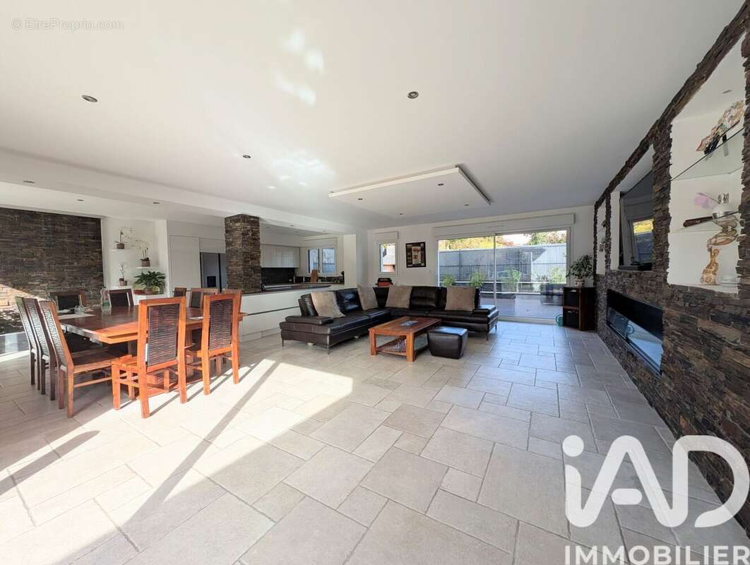 Photo 3 - Maison à CORMEILLES-EN-PARISIS