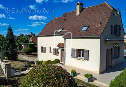 Maison à GOURDON