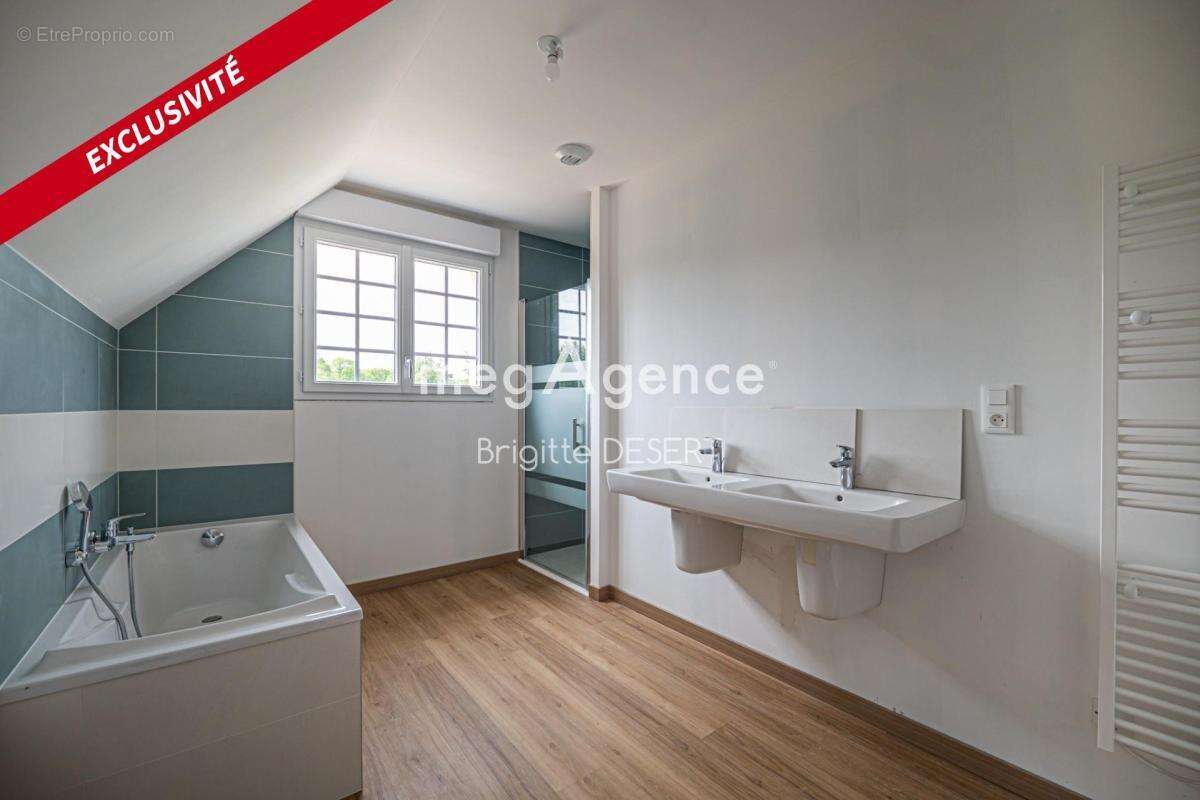 Maison à MONTFORT-LE-GESNOIS