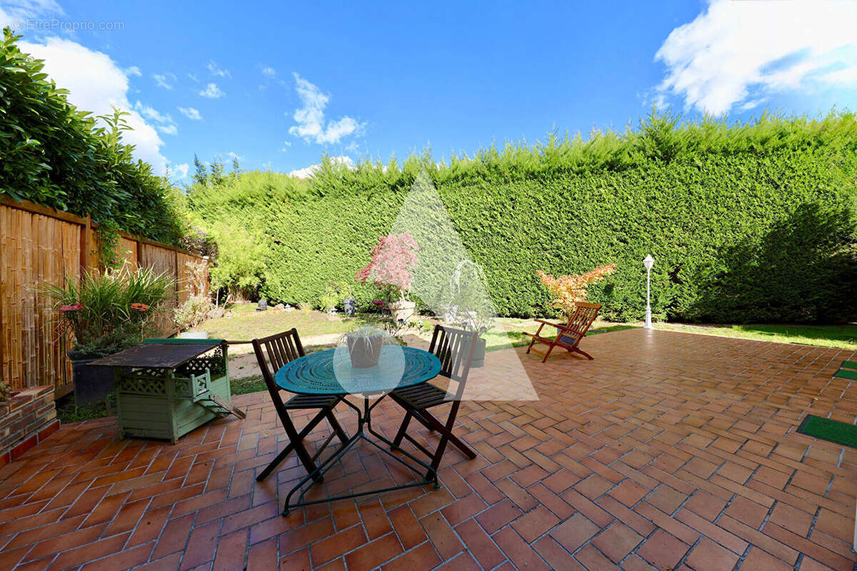 Maison à SOISY-SUR-SEINE