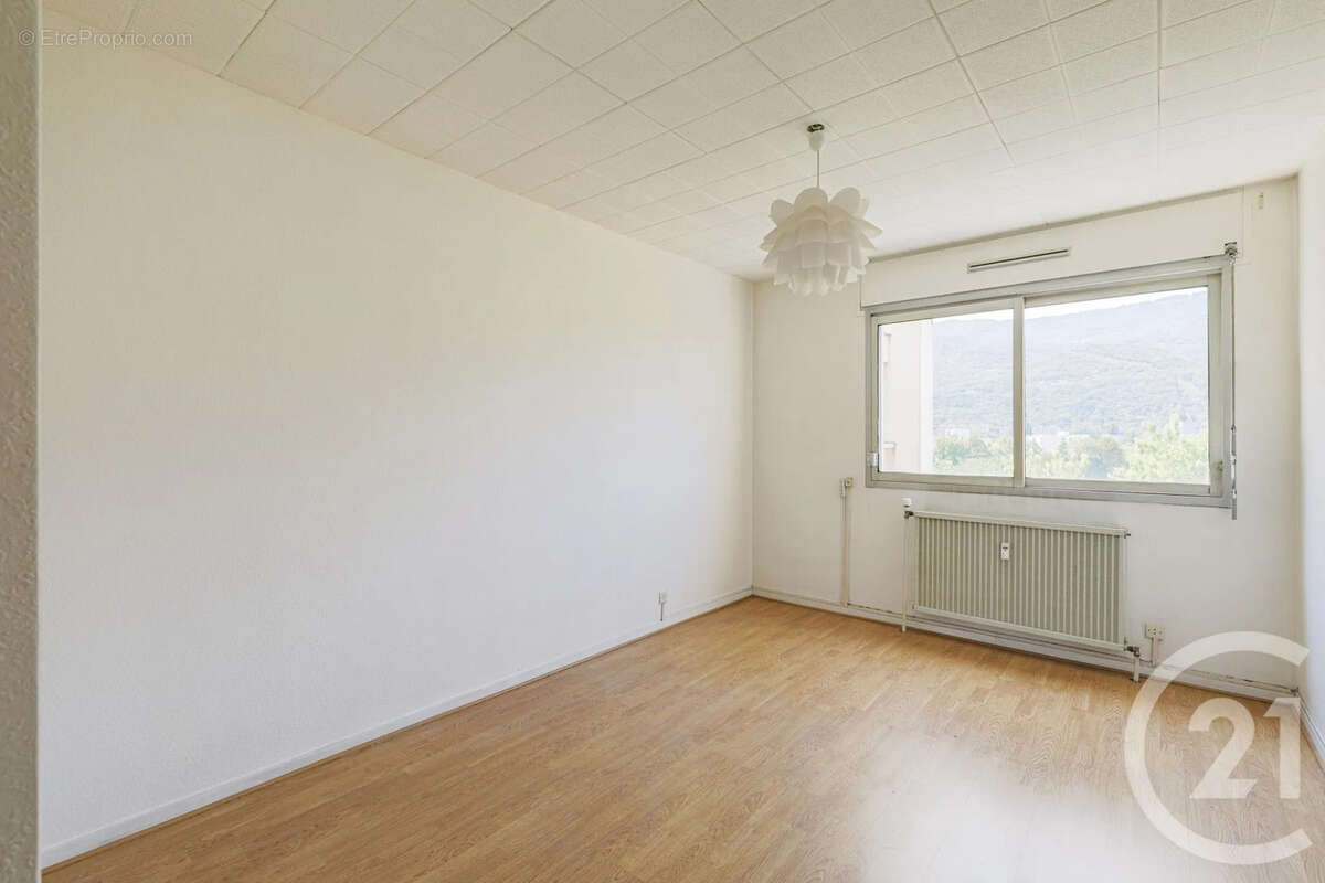 Appartement 82 m² à Grenoble  - photo 8