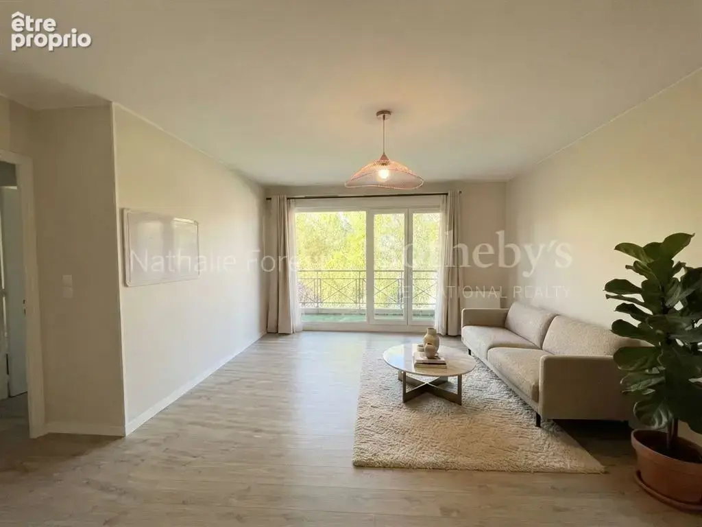 Vieux Lille, rue du Béguinage, grand T2, balcon et garage - photo 3