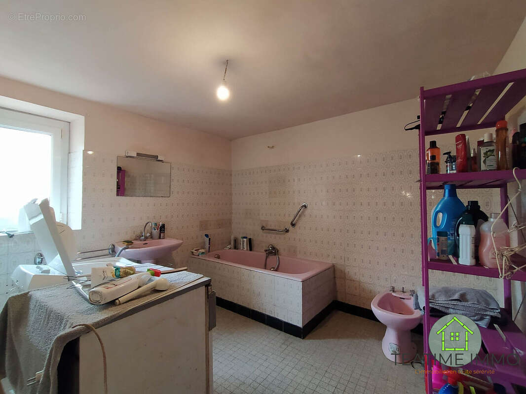 Maison à SAINT-THURIEN