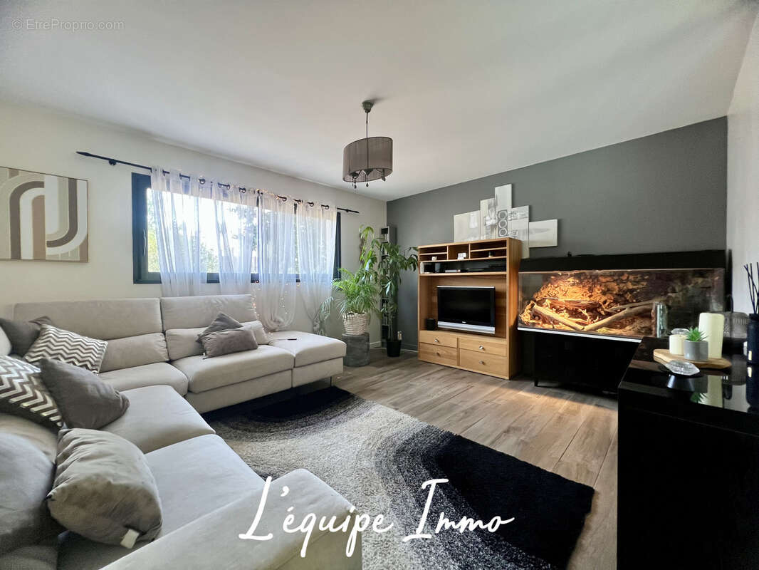 Contemporaine plain pied 154m2 sur 935m2 de terrain - photo 3