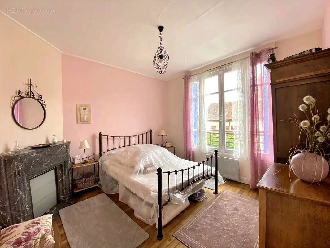 Charmante maison de ville avec jardin à Arnac-la-Poste - photo 7