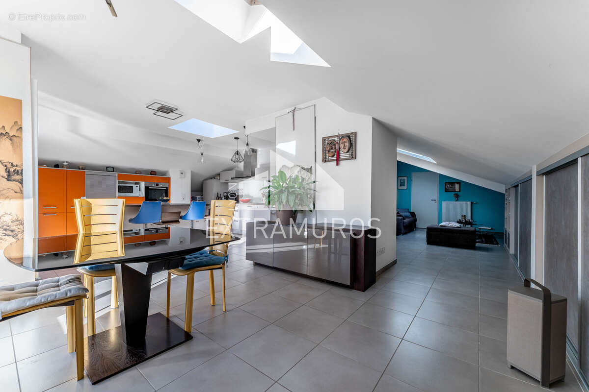 Appartement à TASSIN-LA-DEMI-LUNE